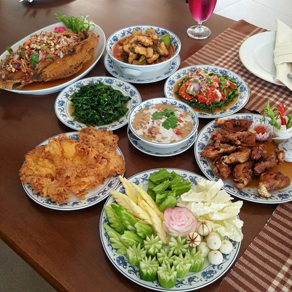 อาหารของห้องอาหารเรือนธารา.