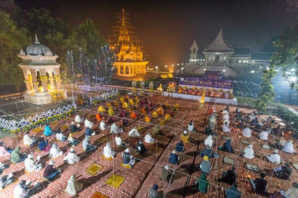 คณะสงฆ์นานาชาติ และผู้แสวงบุญจากประเทศไทยและอินเดีย ร่วมสวดมนต์ข้ามปี 2 แผ่นดิน อวยพรจากอินเดียมายังแผ่นดินสุวรรณภูมิ ประเทศไทย.