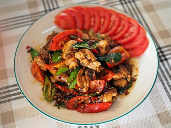 ไก่คั่วริมเขื่อน.