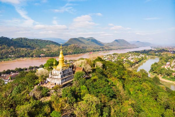 พระธาตุพูสี หลวงพระบาง