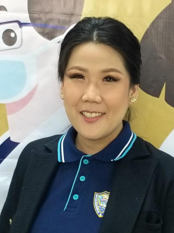 น.ส.พสุกานต์ ลาภานุพัฒนกุล ประธานหอการค้าจังหวัดพัทลุง เดินหน้าร่วมจัดฉีดวัคซีนให้แก่ชาวพัทลุงได้ตามเป้าเกือบ 100%.