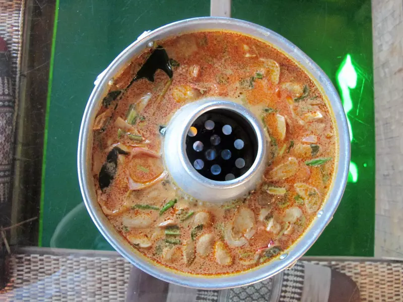 แซบ หวาน กลางทะเลบ้านพลอยเสม็ดน้ำพริกกะปิรสเด็ด แกงเผ็ดไก่ระยอง