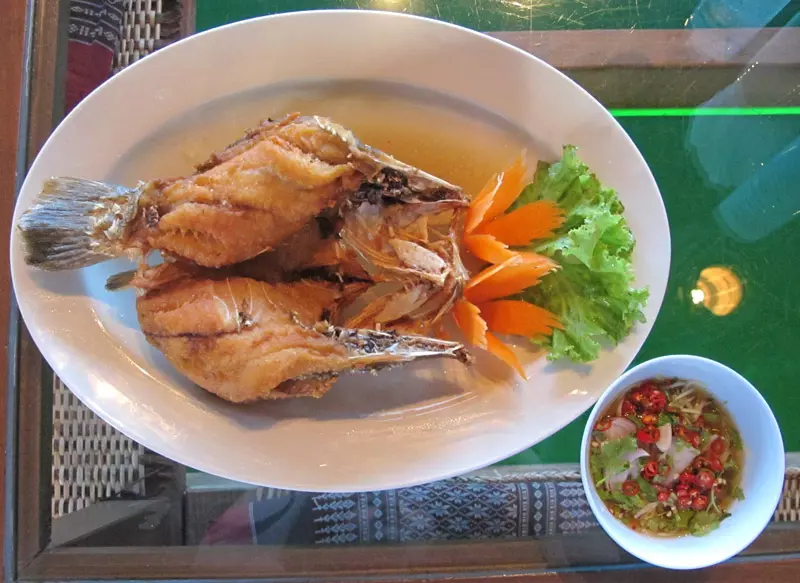 แซบ หวาน กลางทะเลบ้านพลอยเสม็ดน้ำพริกกะปิรสเด็ด แกงเผ็ดไก่ระยอง