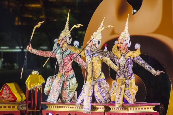 ตัวละครชาย สวมชฎา เช่น พระราม พระลักษมณ์ ยักษ์ ลิง