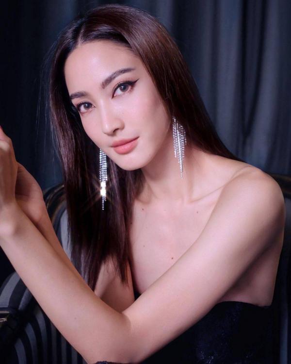 แต้ว ณฐพร ขอบคุณภาพจากไอจี @taewaew_natapohn