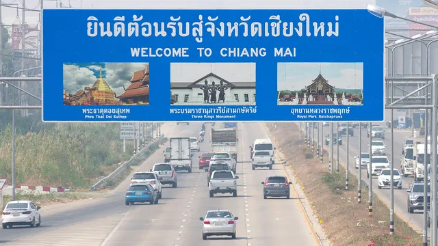 ชวนเล่นสงกรานต์ในห้องแอร์