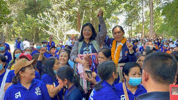 ปัดทะเลาะ "บิ๊กป้อม" "บิ๊กตู่" ยันยังไม่ย้าย หย่าศึก 2 พรรค "อนุทิน" กับ "จุรินทร์"