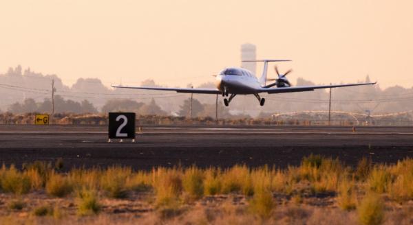 บ.สหรัฐฯ ทดสอบสมรรถนะเครื่องบินโดยสารพลังงานไฟฟ้าลำแรก