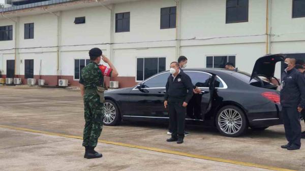 "บิ๊กป้อม" ควง รมว.ศธ.ลุย "เพชรบูรณ์" ประธาน "อุ้มพระดำน้ำ-ตรวจน้ำท่วม"