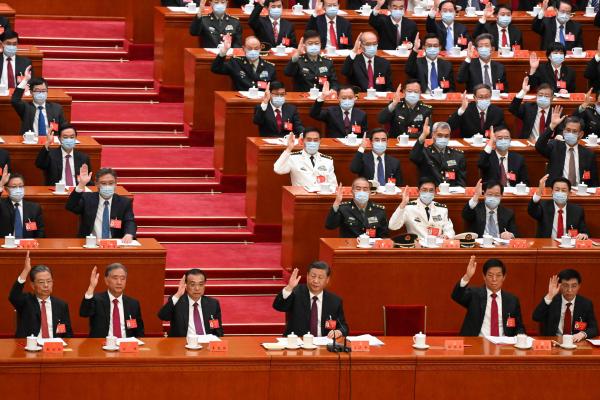 โลกของผู้ชายในการเมืองจีน: คณะโปลิตบูโรชุดใหม่ที่ไร้ผู้หญิง