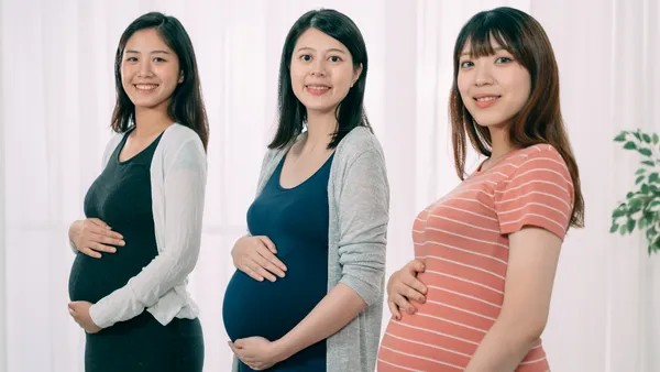 ทำนายฝันว่าเพื่อนท้อง หมายความอย่างไร พร้อมความเชื่อเลขนำโชค 