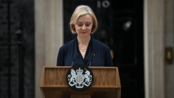 ทำไม ลิซ ทรัสส์ 'ไปไว' ลาออกจากตำแหน่ง นายกฯ อังกฤษ