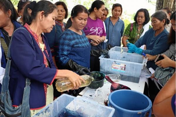 งานวิจัยต่อยอดภูมิปัญญาชาวบ้าน เพิ่มค่าผ้าย้อมครามสู่สินค้าสุขภาพ