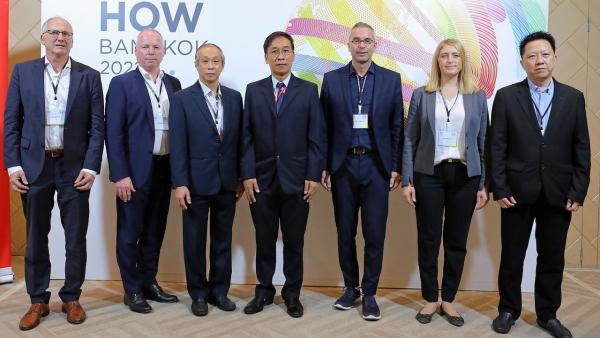 "พรทิพย์ เศรษฐีวรรณ" มอบเงิน 1,000,000 บาท สู้ภัยนํ้าท่วม สภากาชาดไทย