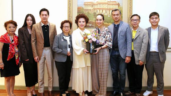 คุณหญิงณัฐิกา วัธนเวคิน อังอุบลกุล เปิดงาน “เทิดไท้ 90 พรรษา พระบรมราชชนนีพันปีหลวง”