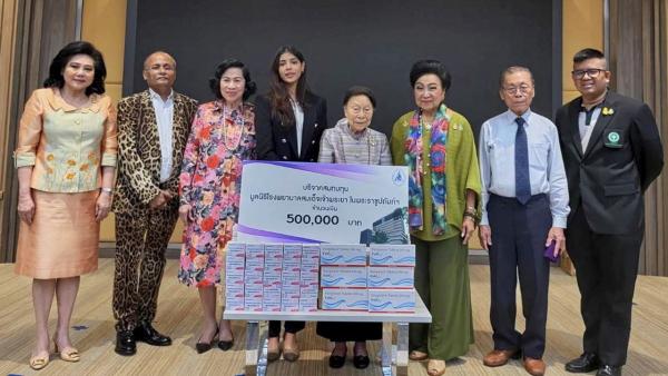 อัศวิน เตชะเจริญวิกุล เป็นประธานในพิธีถวายผ้าพระกฐินพระราชทาน ณ วัดชลธาราสิงเห