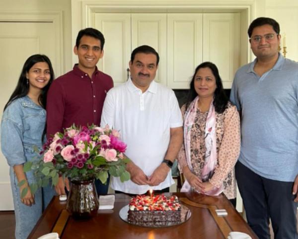 สมาชิกในครอบครัวของโกตัม อดานิ