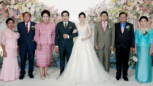 "สุวัจน์ ลิปตพัลลภ" เป็นประธานในพิธีทอดผ้าป่าสามัคคีแท่งทองมหากุศลที่วัดบ้านไร่