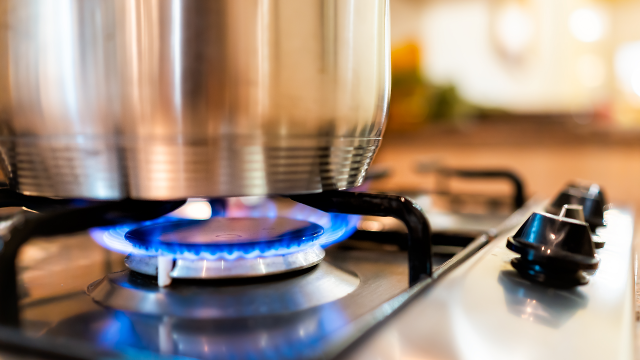 .กบง.สั่งตรึงราคาก๊าซหุงต้มถัง 408 บาท 16 ก.ย. เอ็นจีวี รถยนต์ขึ้นอีก.