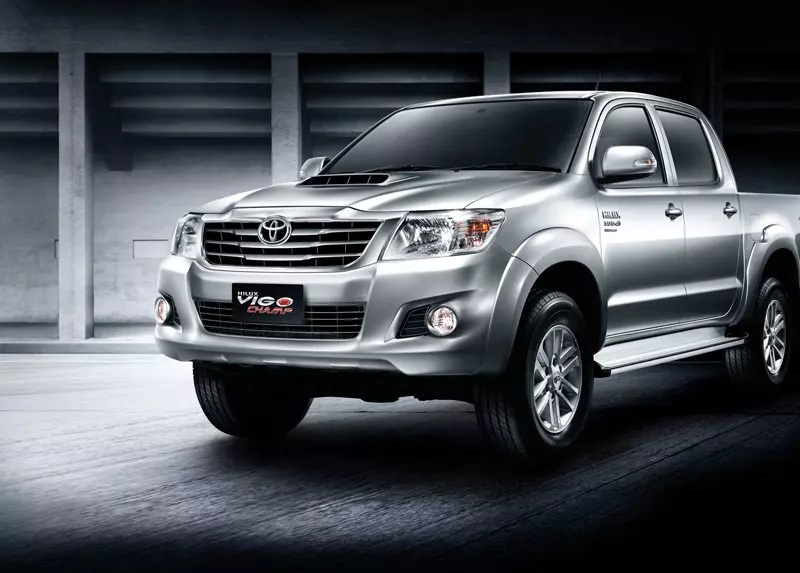 TOYOTA ปรับภาพลักษณ์ VIGO - FORTUNER เสริมเกียร์ใหม่
