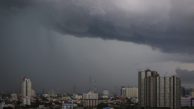 ซูลิก" ถล่มอีสาน กรุงเทพฯ ก็ไม่รอด กรมอุตุฯ เตือน ฝนทั่วประเทศ