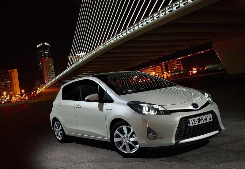 Yaris store hybrid price