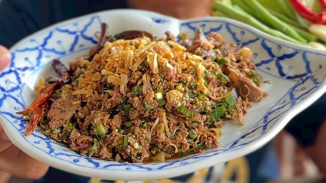 “ครัวครูชาลาบเป็ด” เพชรบูรณ์ ยืนหนึ่งความอร่อยกว่า 30 ปี