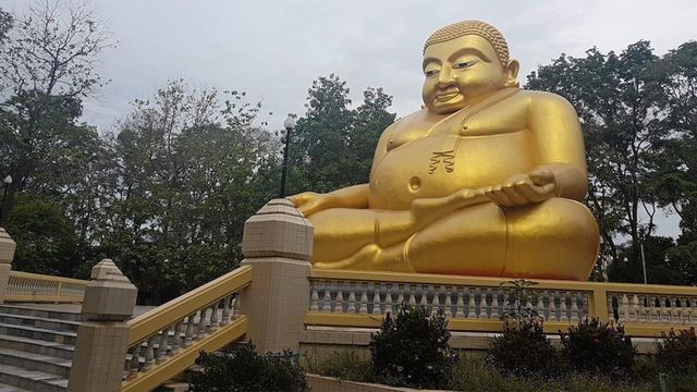 พระสังกัจจายน์ บันดาลสุข ปริศนาธรรมอ้วนยิ้มอิ่มบุญ