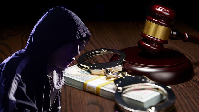 ฟอกเงิน-แชร์ลูกโซ่ ความโลภ-ความไว้ใจ