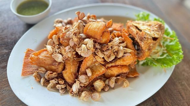 ช.ช้าง ฟิชชิ่งฮัท อร่อย ถูก ดี โอเอซิสลับกลางเมืองนนทบุรี