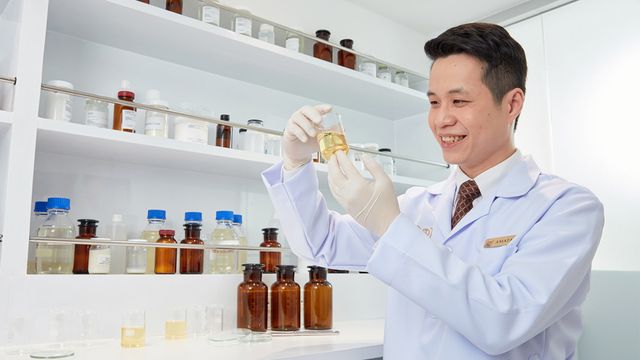 พลิกตำรานักวิจัย “อมต ชัยเกรียงไกร” จากห้องแล็บสู่แบรนด์ AMT Skincare