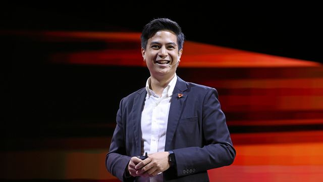 ฝ่ายค้านปรับทัพตรวจสอบไอ้โม่งต้นเหตุวิกฤติพลังงาน : เปิดเกมรุกฆาตรัฐบาล