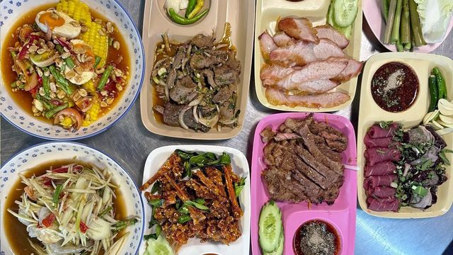 อร่อยเด็ด เนื้อย่างติดมัน (เสือร้องไห้) ทุกโต๊ะต้องสั่ง "แกะห่อ" ร้านอาหารอีสานรสจัดจ้าน