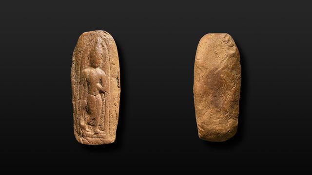 พระกำแพงลีลา เม็ดขนุน กรุลานทุ่งเศรษฐี เนื้อครู สมบูรณ์สวยแชมป์หลักล้าน