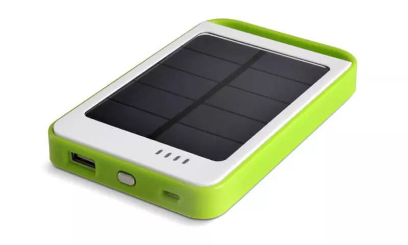 เผยโฉมแบตเสริม ไม่ง้อปลั๊กไฟ ในงาน CES2014