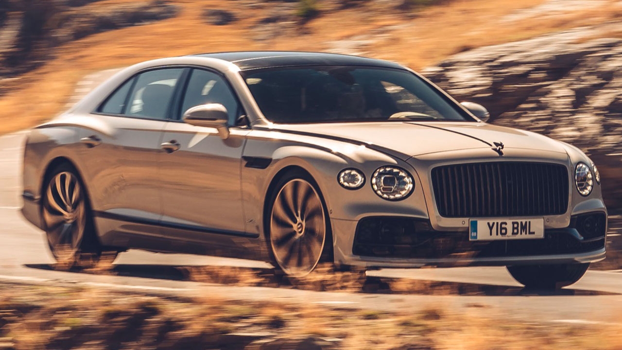 หรู แรง และแพงมาก! Bentley new Flying Spur Blackline Specification 