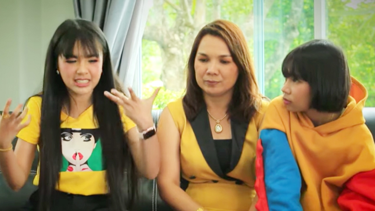 กว่าจะมีวันนี้ เจนนี่-ลิลลี่ เป็นหนี้หลักล้าน ถูกขู่ฆ่าต้องย้ายบ้านหนี