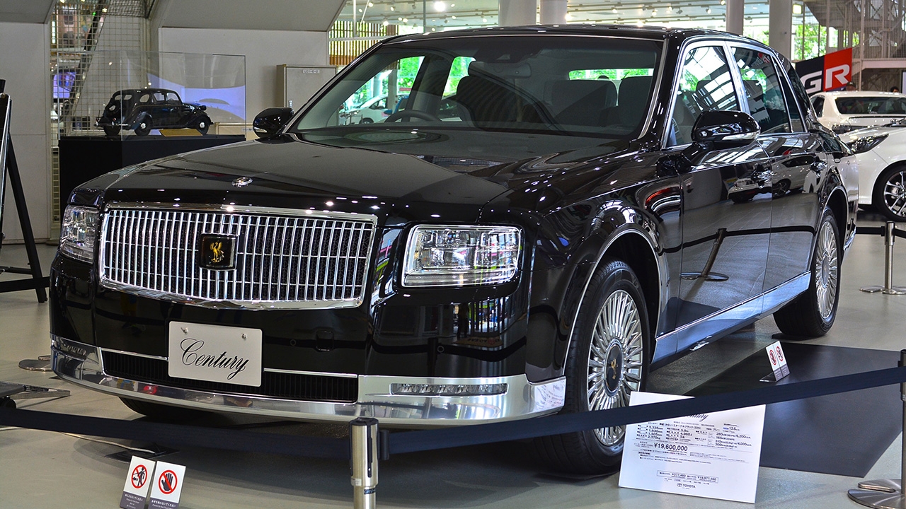 ส่องตัวเป็นๆ TOYOTA NEW CENTURY อภิมหายานยนต์คนรักความสบาย!