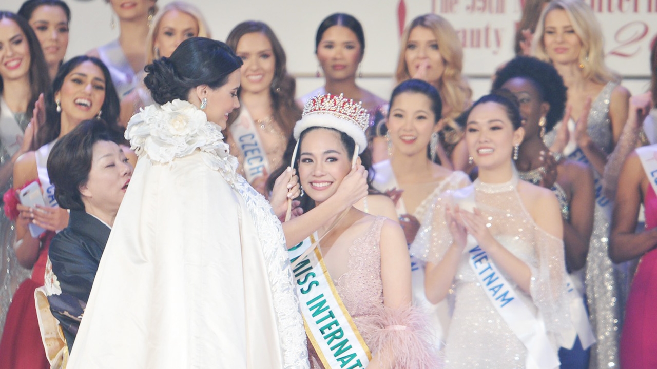 สุดยอด! "บิ๊นท์ สิรีธร" คว้ามงมิสอินเตอร์ฯ 2019 คนแรกใน 59 ปีของไทย (คลิป)