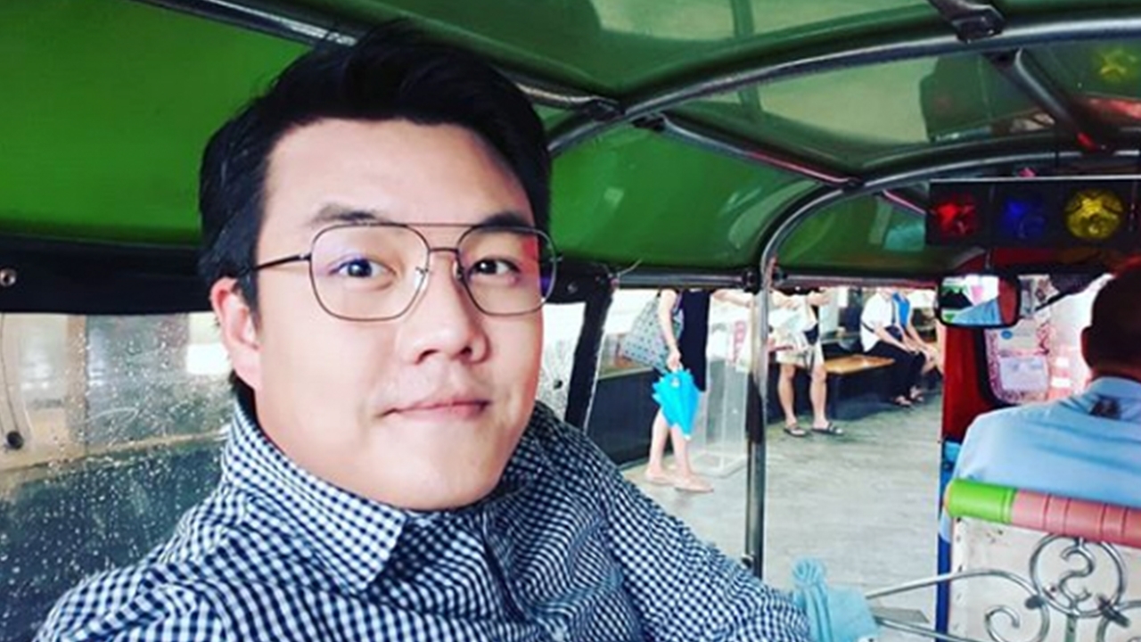 ขาลงสุดแรงของชีวิต จั๊ด ธีมะ ตกงานไม่รู้ตัวเพราะไปวิจารณ์รัฐบาล 