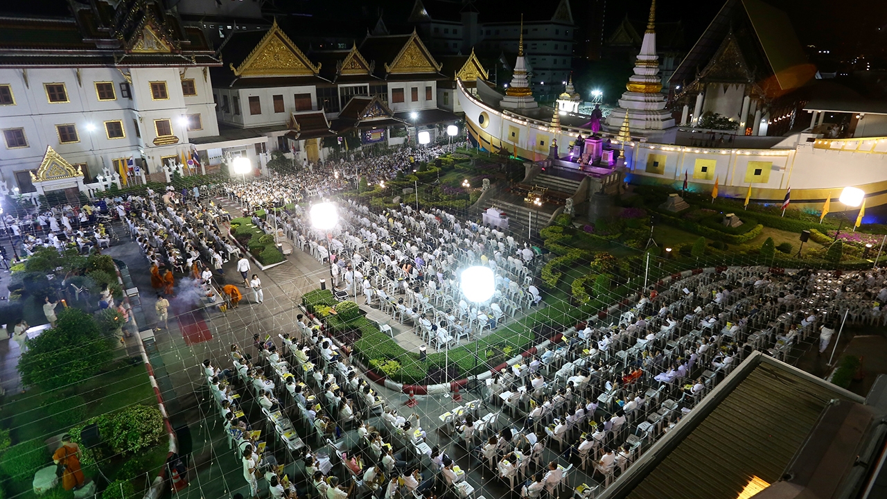 ปชช.แห่สวดมนต์ข้ามปีคึกคัก เสริมสิริมงคล โชคดี เฮงๆ ปีใหม่ 2563