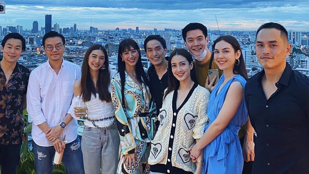 แต้ว ควง ไฮโซณัย ร่วมปาร์ตี้วันเกิด แมท ภีรนีย์ แก๊งเฟอร์บี้มาพร้อมหน้า