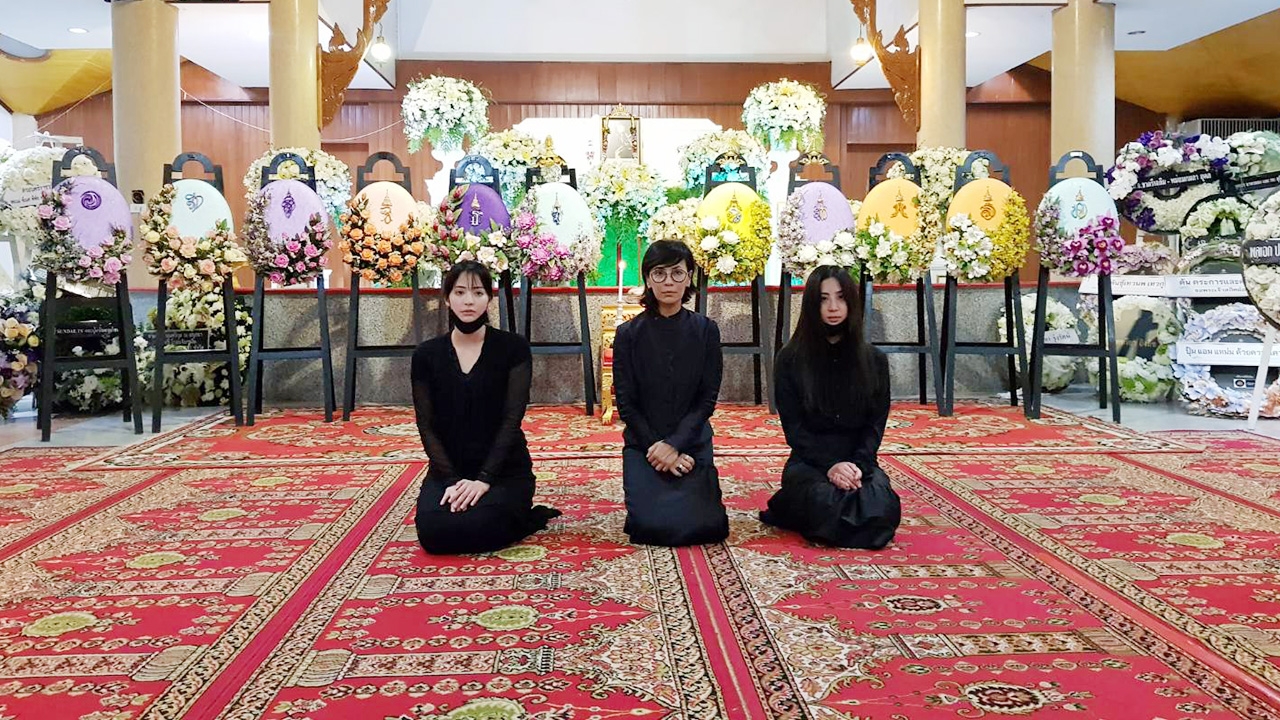 ประมวลภาพบรรยากาศงานศพ ตั้ว ศรัณยู คืนที่ 2 คนบันเทิงร่วมไว้อาลัยแน่น