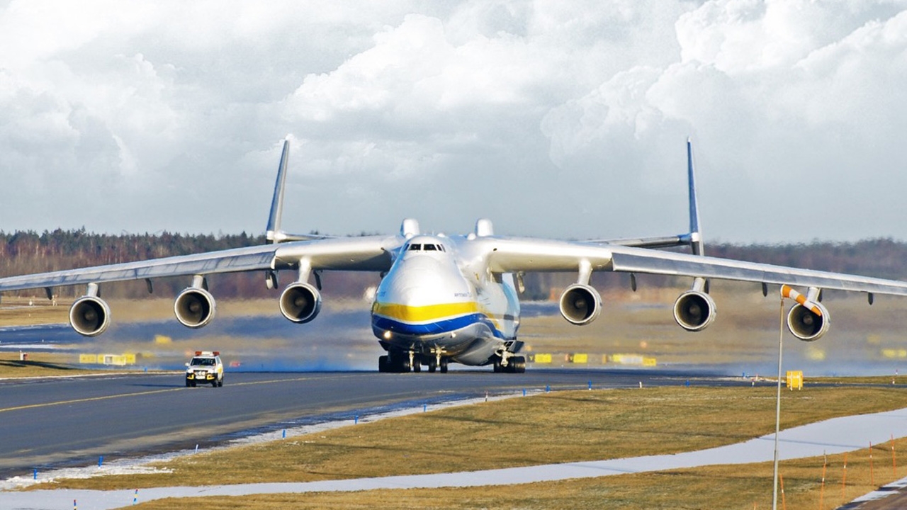 ส่อง เครื่องบินลำเลียงใหญ่ที่สุดในโลก ANTONOV AN 225 MRIYA