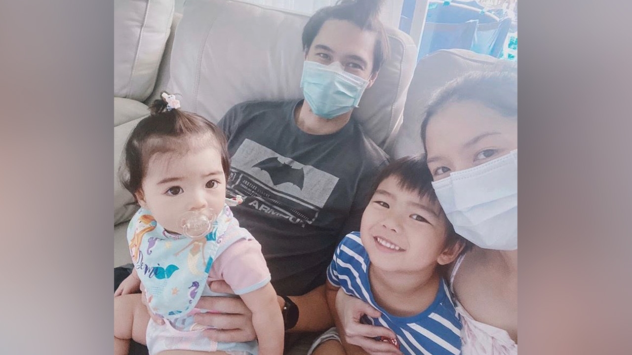 สีหน้าแห่งความสุข แมทธิว-ลีเดีย เผยภาพแรกพ่อแม่ลูก หลังหายโควิด-19