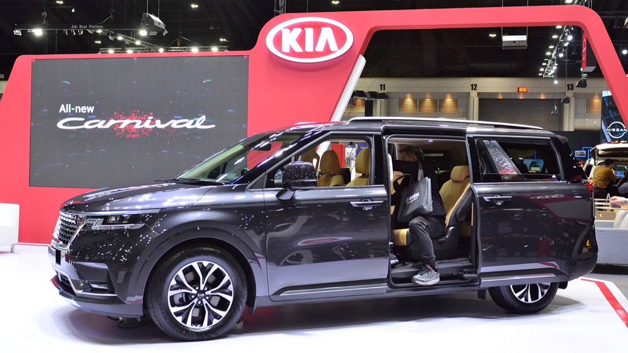ใหญ่และไปทั้งครอบครัว! KIA CARNIVAL 2021 ดาวรุ่งพุ่งแซง แรงในมอเตอร์เอ็กซ์โป 