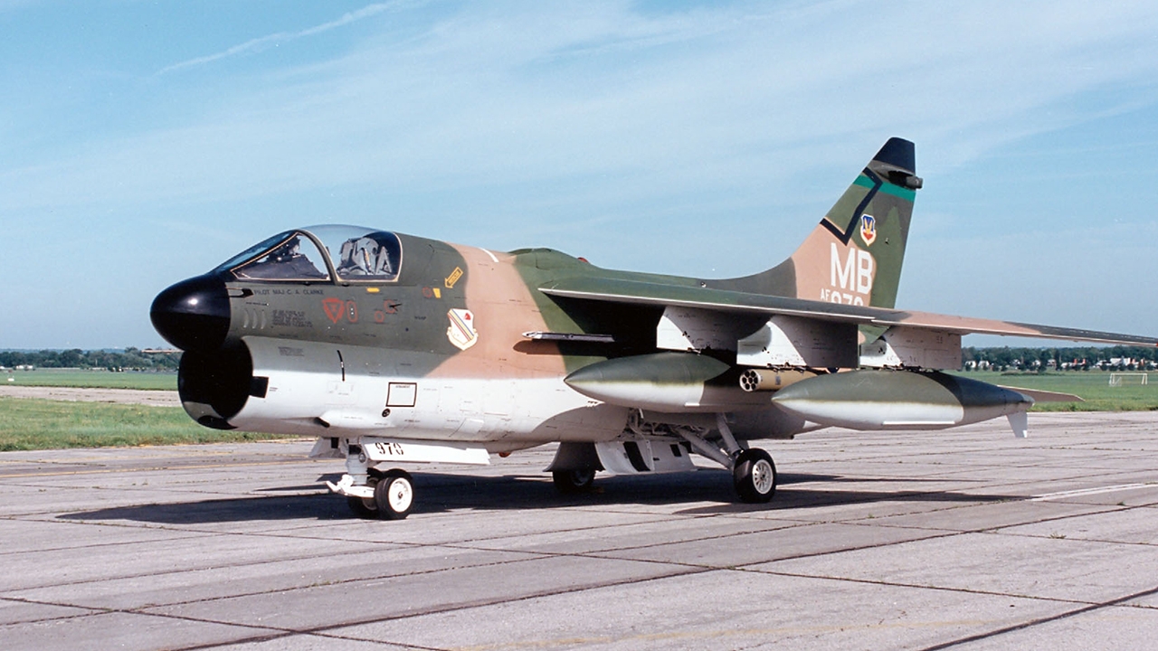 เอ-7 ดี คอร์แซร์ ทู ยอดไอพ่นโจมตีในสงครามเวียดนาม ตัวแสบฐานแห่งบินโคราช