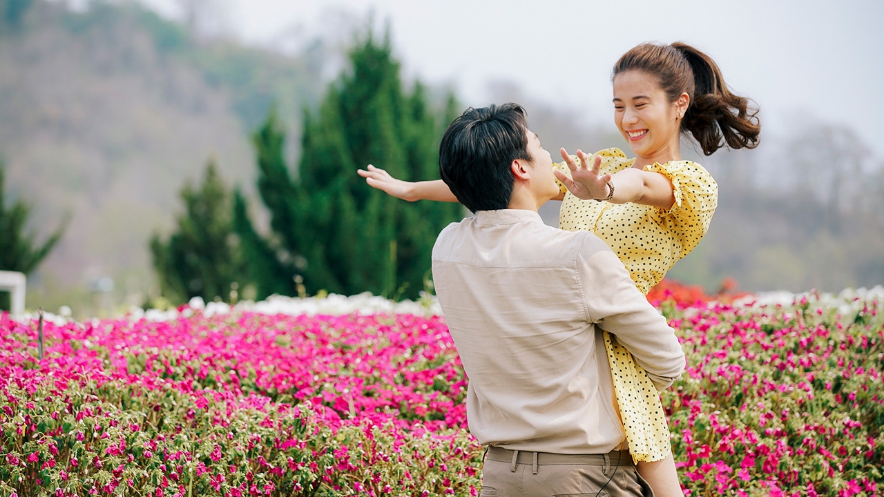 ฟินกันต่อกับ "แป้ง-พี่อาทิตย์" เที่ยวตามรอยละคร "ตราบฟ้ามีตะวัน"