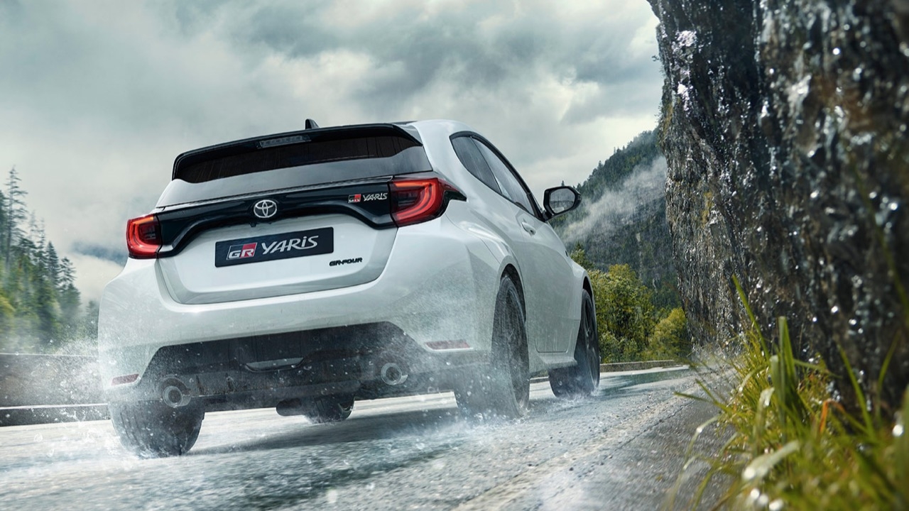 ราคามาแล้วจ้า ไม่แพงอย่างที่คิด! TOYOTA ประกาศราคา GR YARIS 