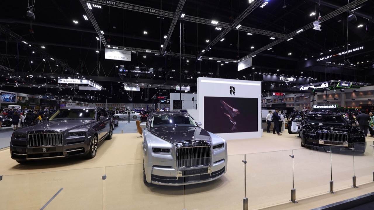 เดินเฉียดยังสะดุ้ง ส่องบูธรถแพงสุดใน MOTOR EXPO 2020!